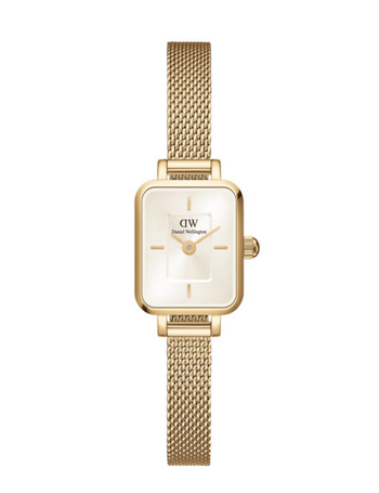 Guld Daniel Wellington ur med rektangulær urkasse, minimalistisk skive og mesh armbånd.